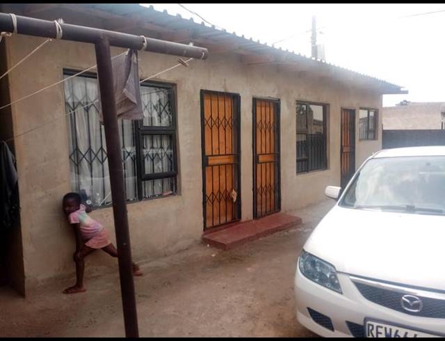 5 BEDROOM HOUSE FOR SALE IN RONDEBULT